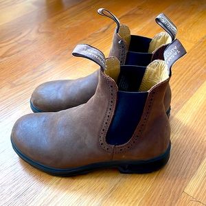 Blundstone High Top Chelsea Boots - women’s, Australian size 4 (US size 7),brown